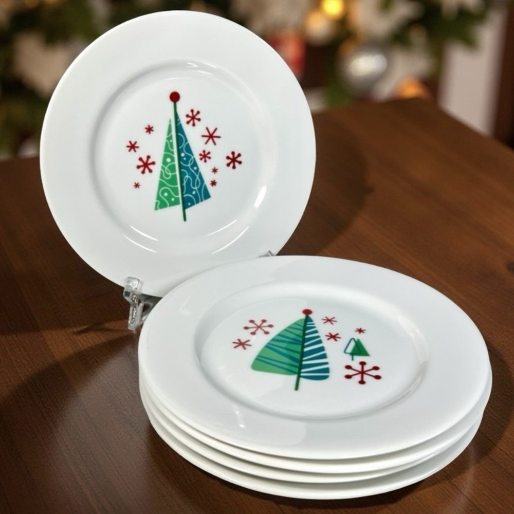 Crate & Barrel Cool Yule Plates Christmas Tree Dessert Appetizer 7 3/4" Set of 5